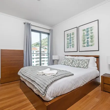 Blue And Gold Sunset By Homie Lägenhet