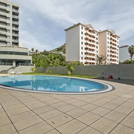 Blue And Gold Sunset By Madeira Sun Travel Apartment Funchal (Madeira)