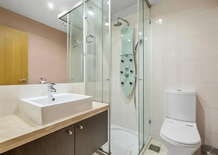 Blue And Gold Sunset By Homie Apartament Funchal (Madeira)