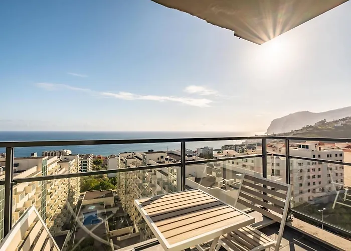 Blue And Gold Sunset By Homie * フンシャル