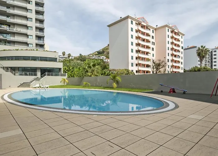 Blue And Gold Sunset By Homie 丰沙尔