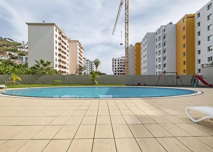 Blue And Gold Sunset By Homie Apartament Funchal (Madeira)