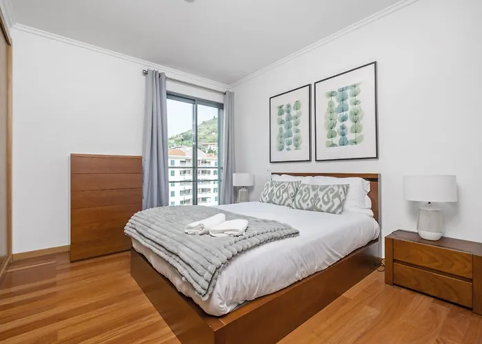 Blue And Gold Sunset By Homie アパート